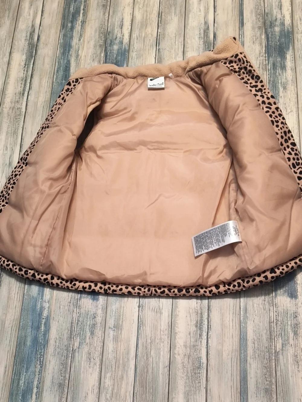 Nike Girls Heart Leopard Print Puffer Vest Sz M